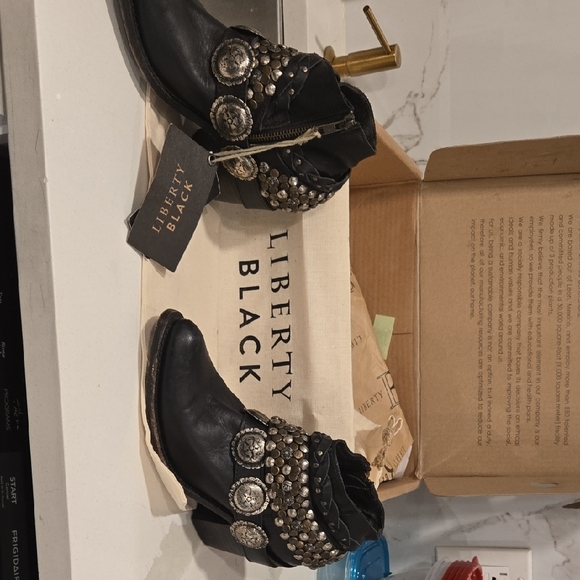 LIBERTY Black Women's Studded Ankle Booties - Picture 5 of 6